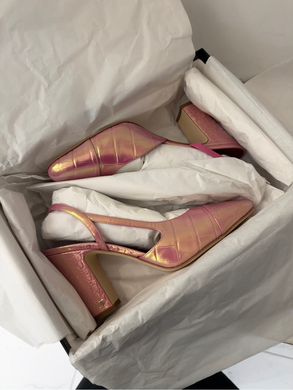 Chanel Pink Croc Embossed Slingback Pumps | Size 39C - Picture 10 of 12